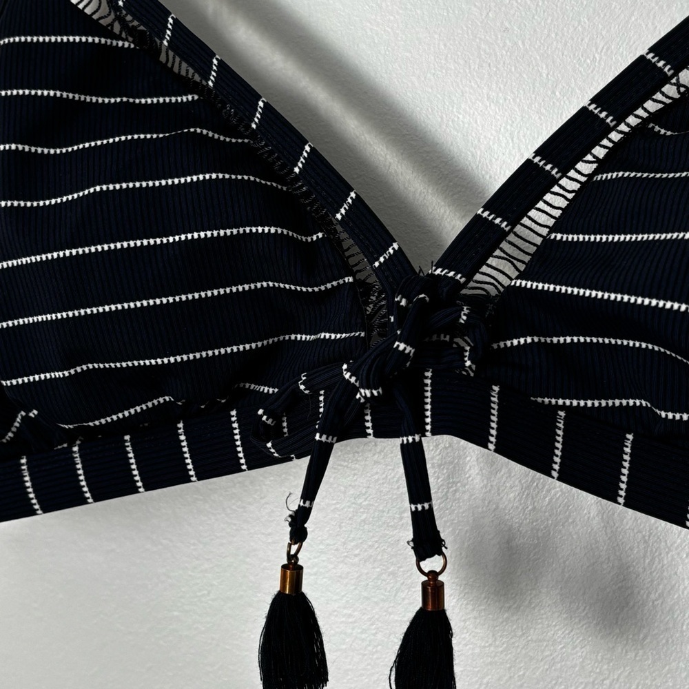 Beach Couture size Large swim suit - Picture 3 of 10